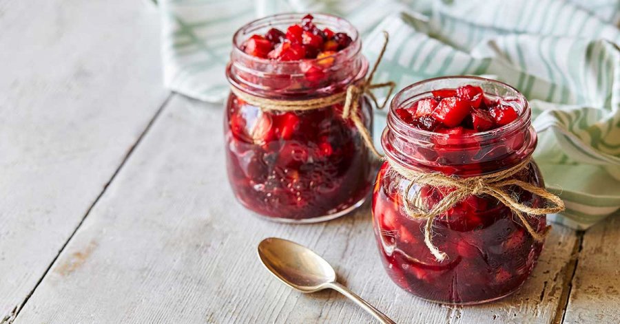 Apple and cranberry chutney recipe